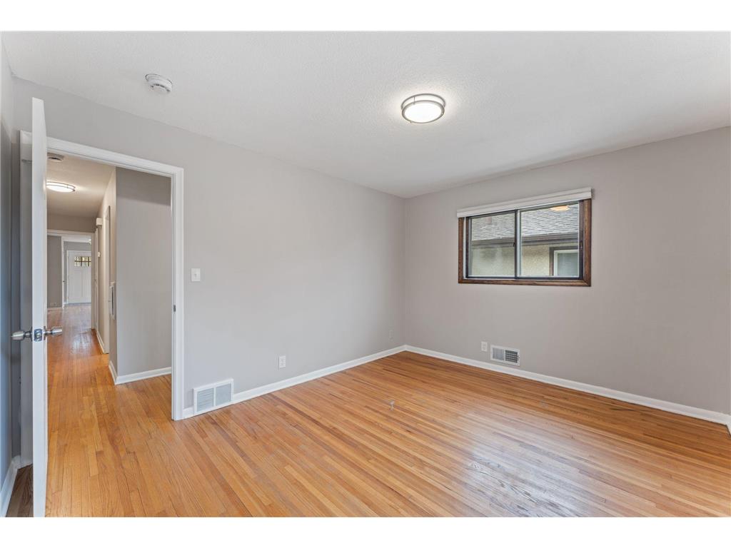 5725 Xerxes Avenue S Minneapolis MN 55410 7027407 image34