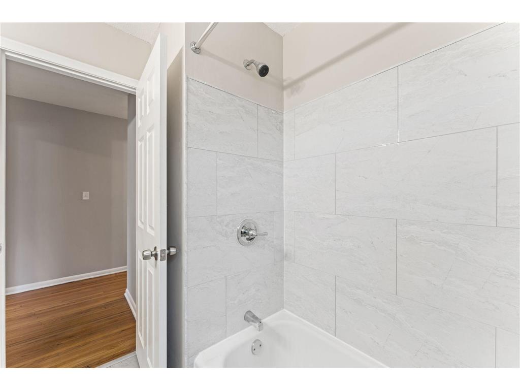 5725 Xerxes Avenue S Minneapolis MN 55410 7027407 image41