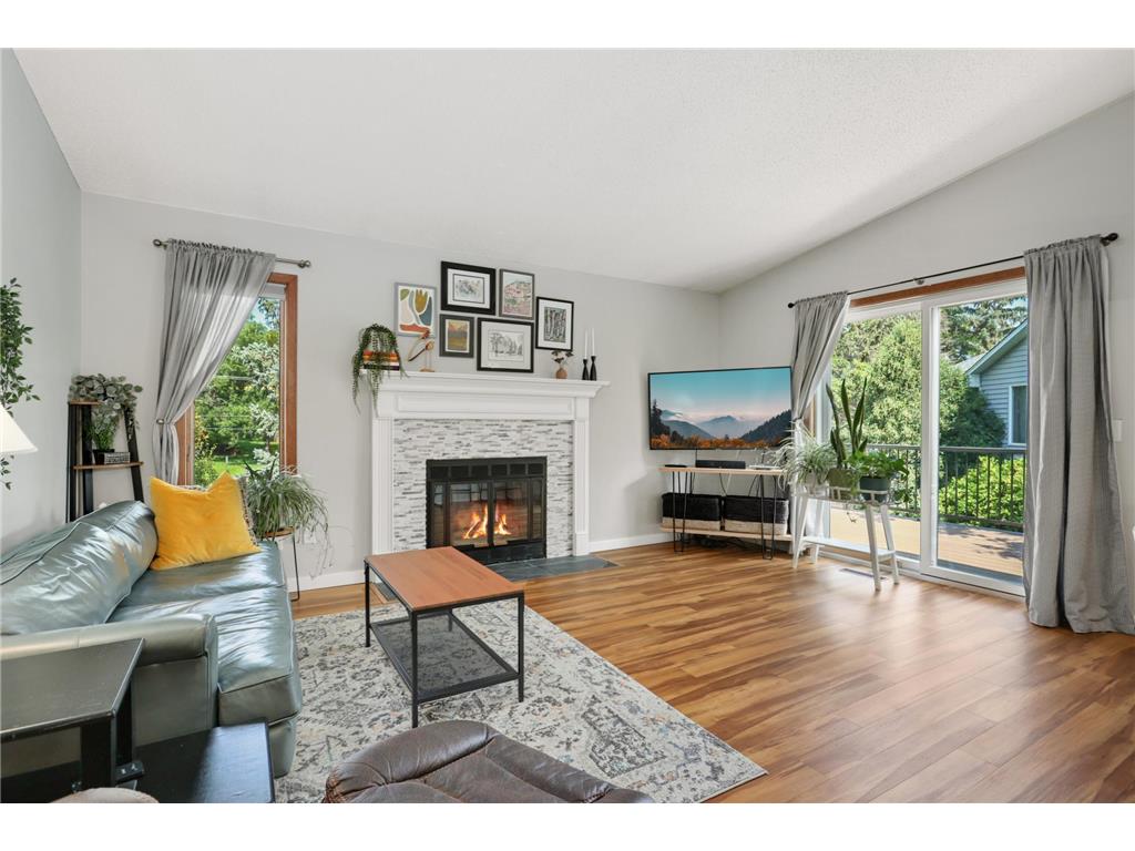 5726 W 98 1/2 Street Circle Bloomington MN 55437 6577244 image1