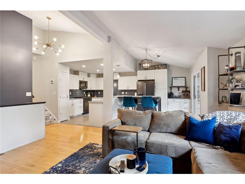 5729 Hyland Courts Drive Bloomington MN 55437 6574223 image1