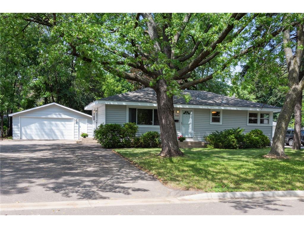 5733 Perry Avenue N Crystal MN 55429 6409467 image1