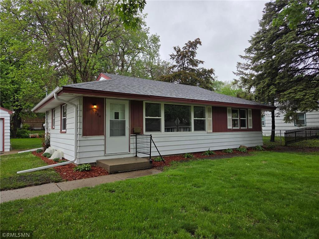 5734 W Moore Lake Drive Fridley MN 55432 6725563 image1