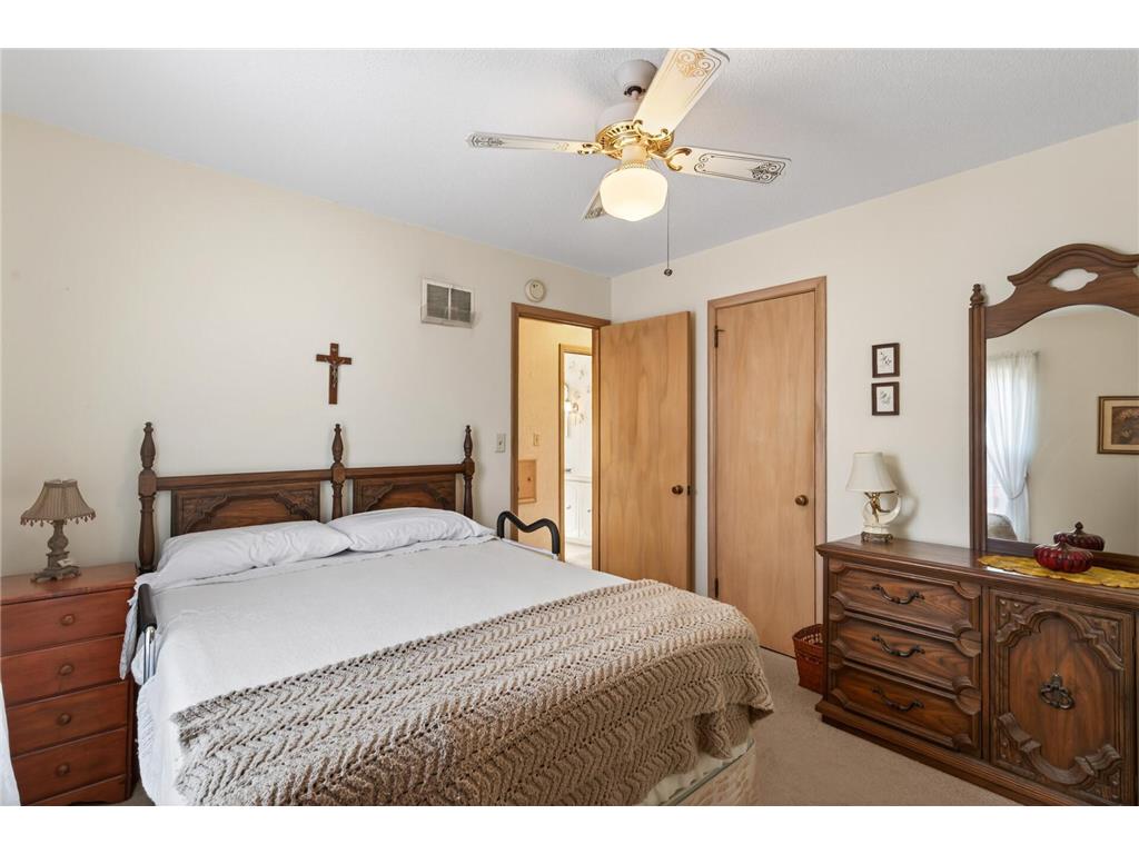 5737 34th Avenue S Minneapolis MN 55417 7082561 image18