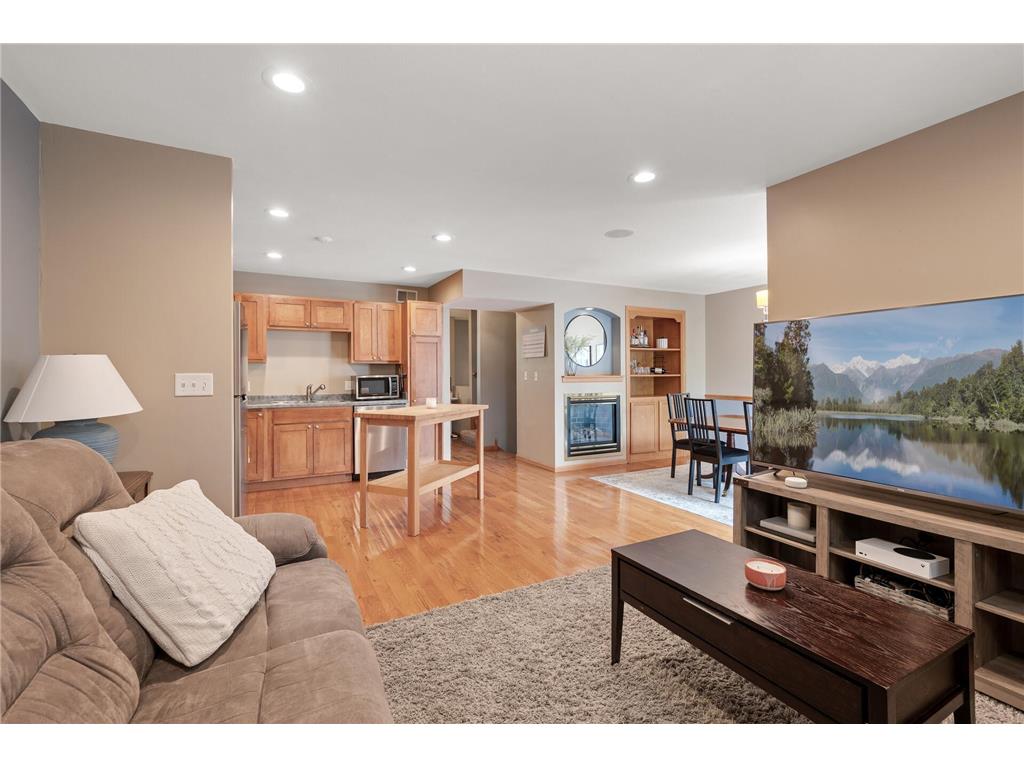 5742 4th Street NE Fridley MN 55432 6371881 image1