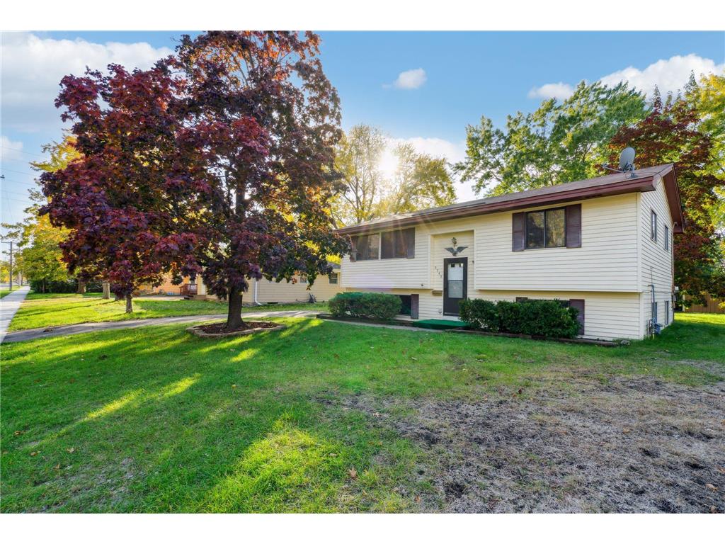 5743 Humboldt Avenue N Brooklyn Center MN 55430 6451946 image1