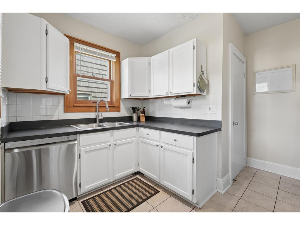5744 26th Avenue S Minneapolis MN 55417 7089300 image11