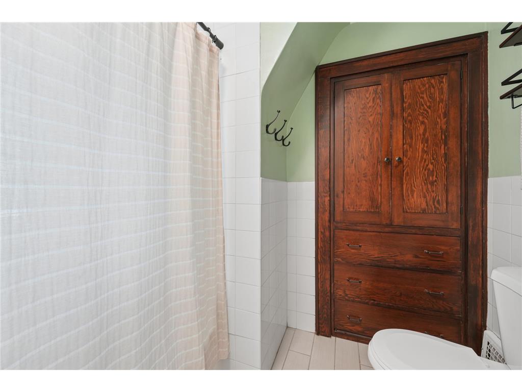 5744 26th Avenue S Minneapolis MN 55417 7089300 image16