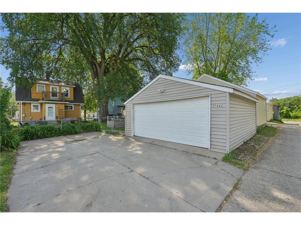 5744 26th Avenue S Minneapolis MN 55417 7089300 image27
