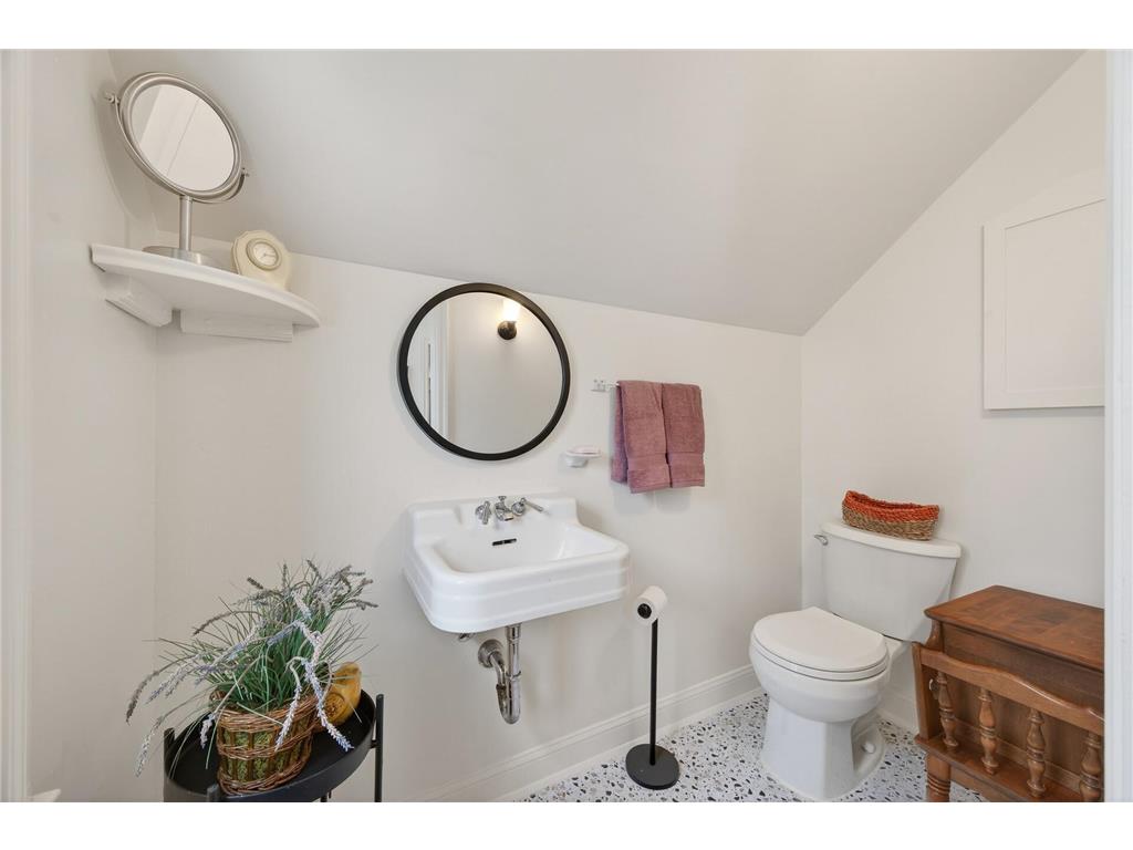 5745 Elliot Avenue Minneapolis MN 55417 7036651 image32