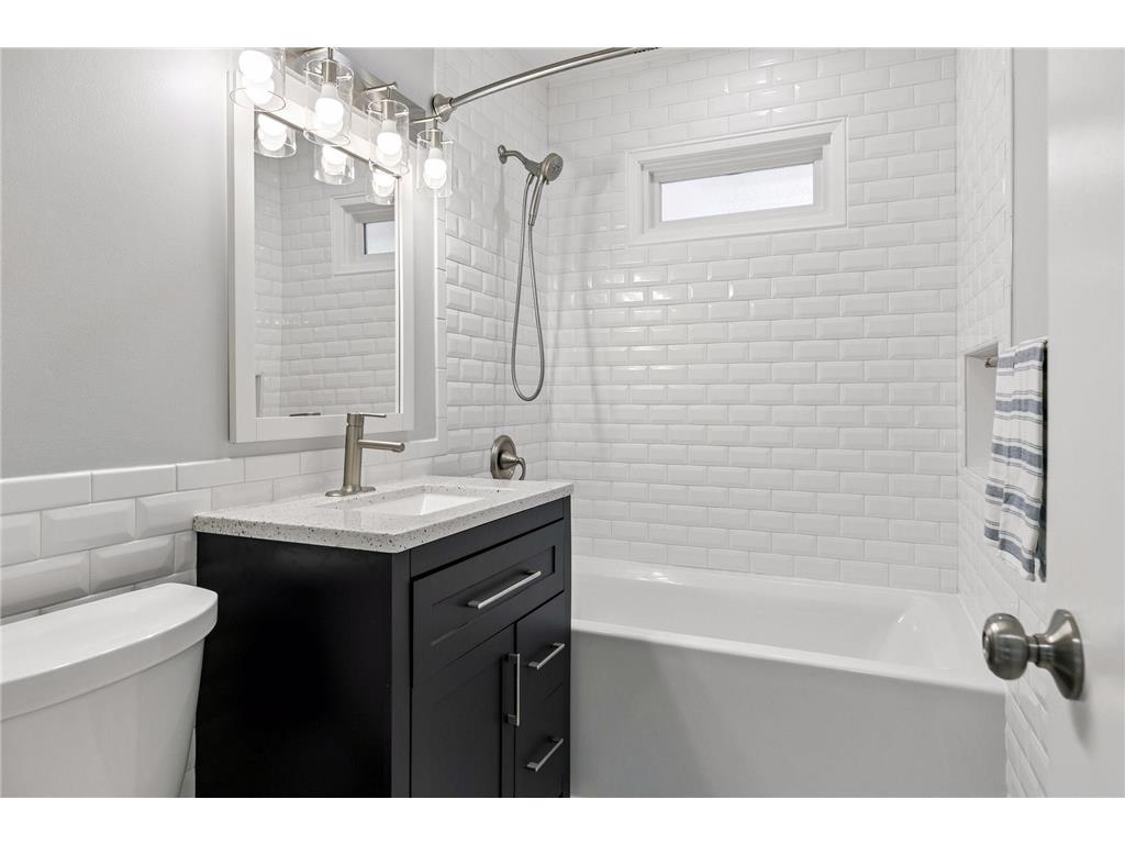 5749 W Glen Moor Road Minnetonka MN 55345 7103424 image30