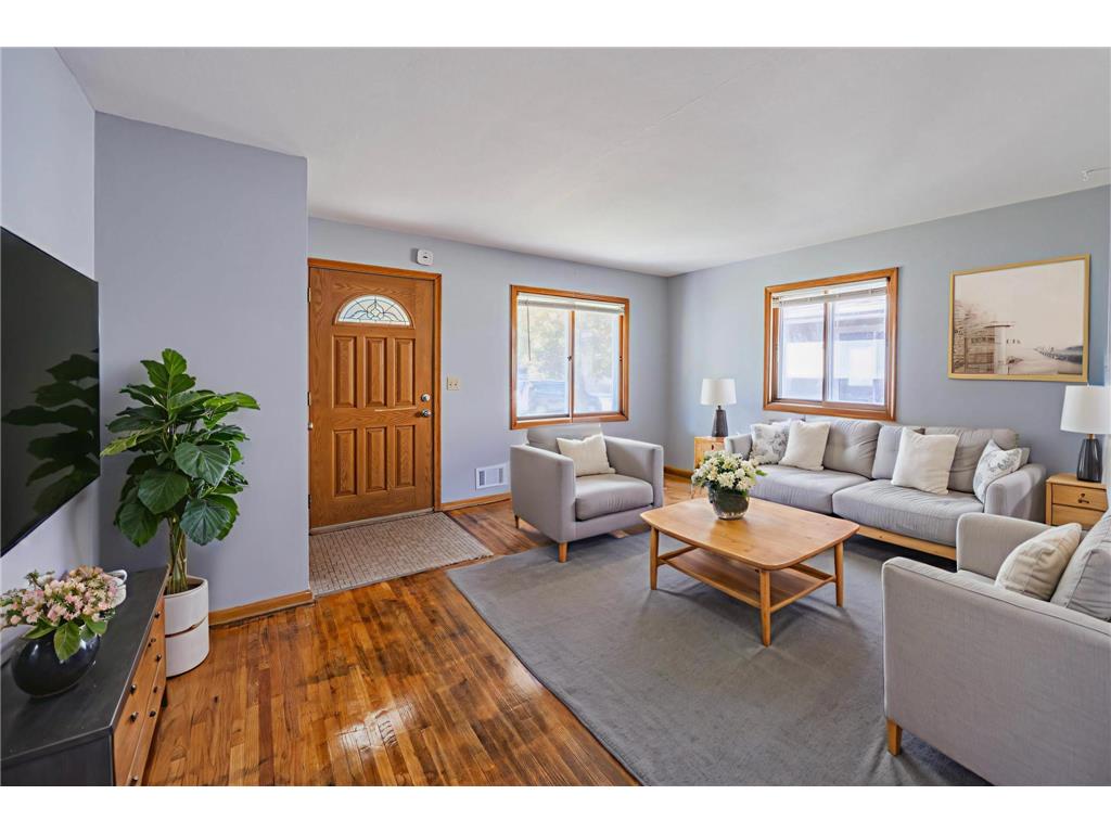 5749 Xerxes Avenue S Minneapolis MN 55410 6815518 image5