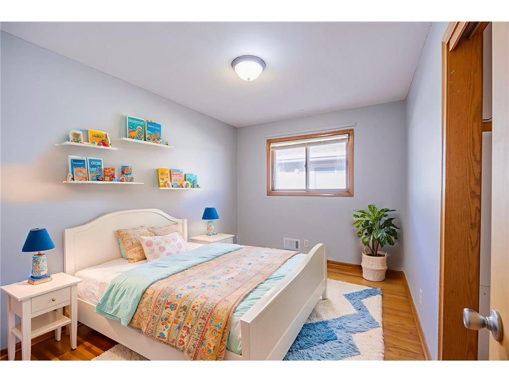 5749 Xerxes Avenue S Minneapolis MN 55410 6815518 image8