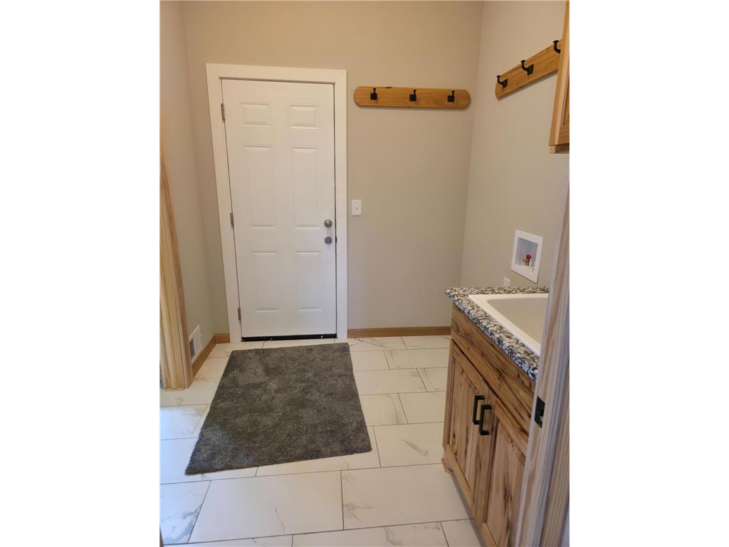 575 Elins Lake Road SE Cambridge MN 55008 - Elms 7048555 image14