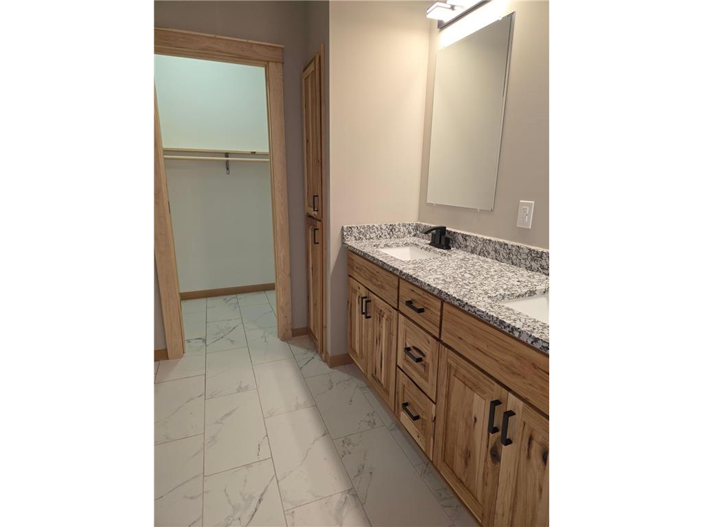 575 Elins Lake Road SE Cambridge MN 55008 - Elms 7048555 image17