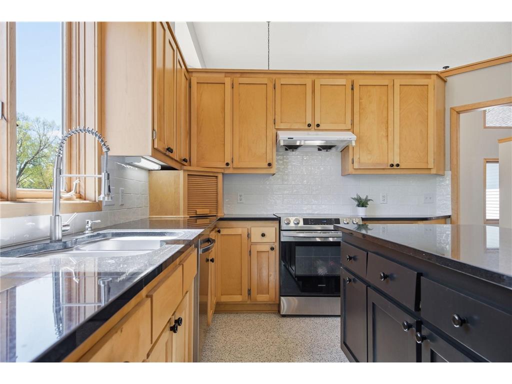 5750 Newberry Circle N Oak Park Heights MN 55082 7058148 image22