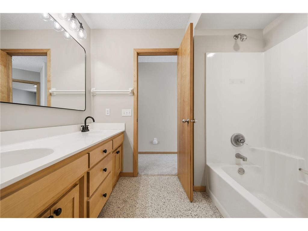 5750 Newberry Circle N Oak Park Heights MN 55082 7058148 image35
