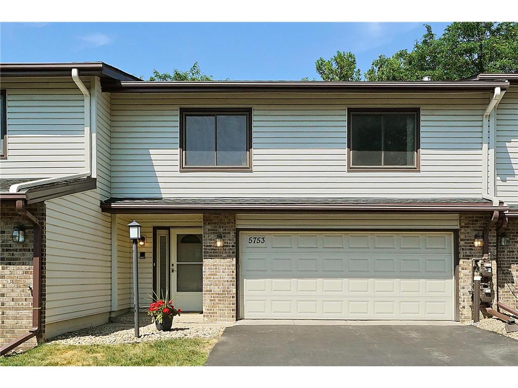 5753 Hyland Courts Drive Bloomington MN 55437 6396073 image1
