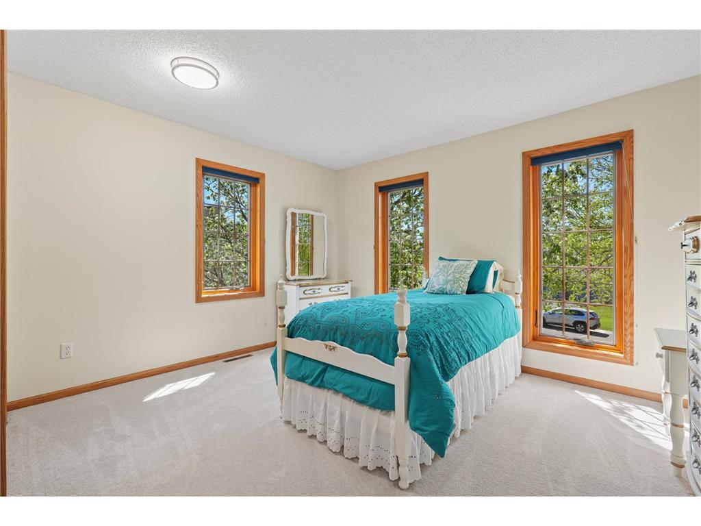 5754 Pond Drive Shoreview MN 55126 7062146 image29