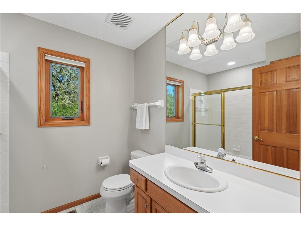 5754 Pond Drive Shoreview MN 55126 7062146 image31