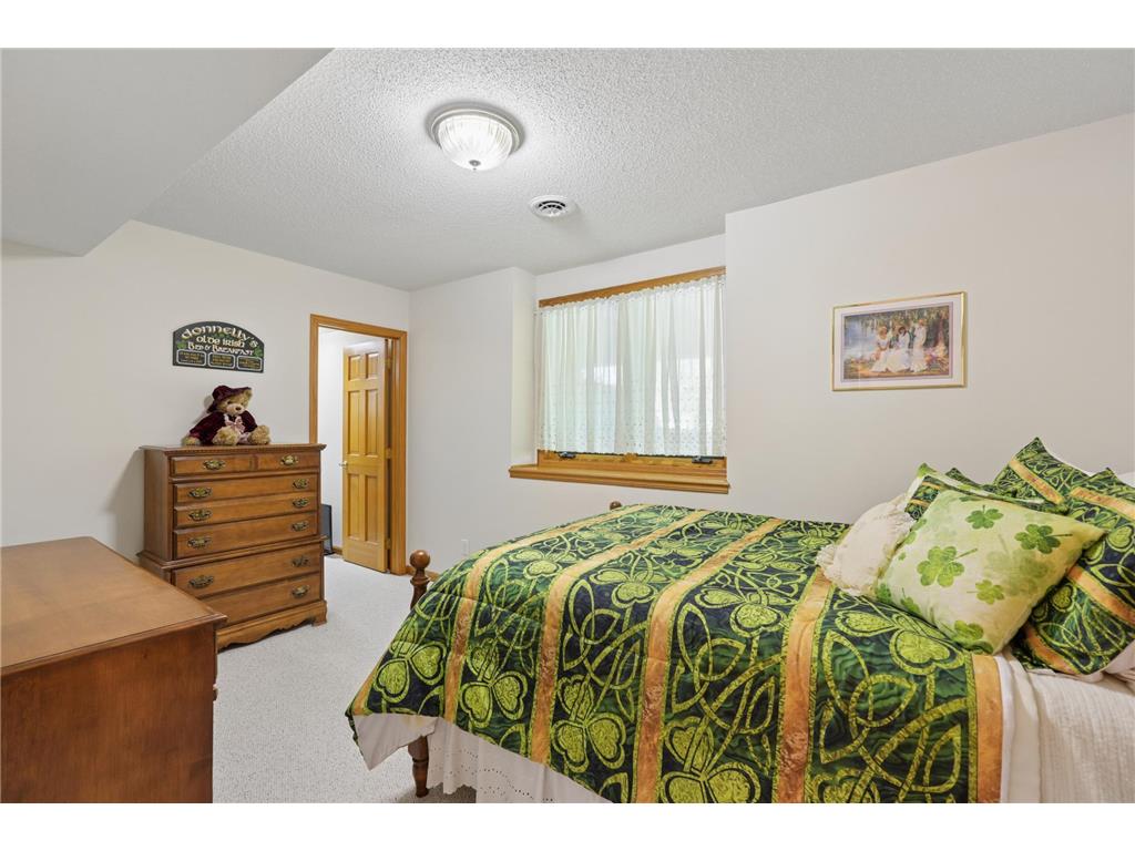 5754 Pond Drive Shoreview MN 55126 7062146 image37