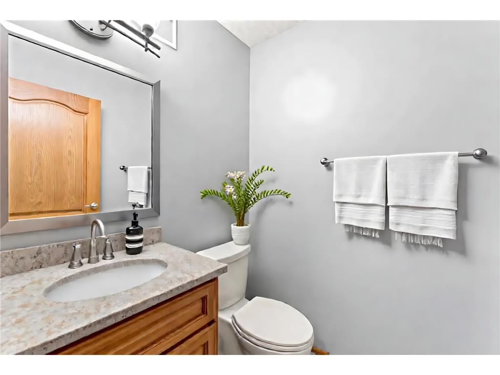 5755 232nd Street W Faribault MN 55021 - Cannon 6818297 image24