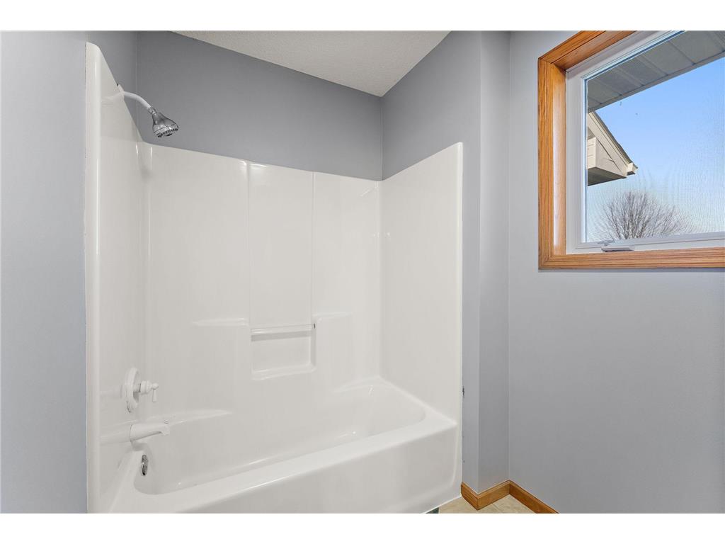 5755 232nd Street W Faribault MN 55021 - Cannon 6818297 image36