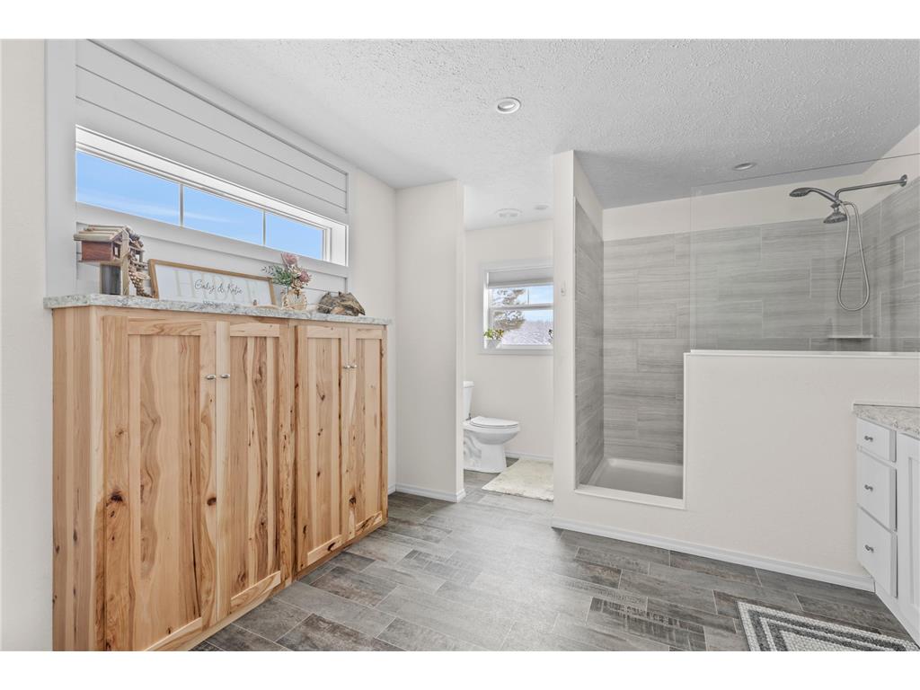 5758 83rd Avenue SW Poplar Twp MN 56481 6824765 image19