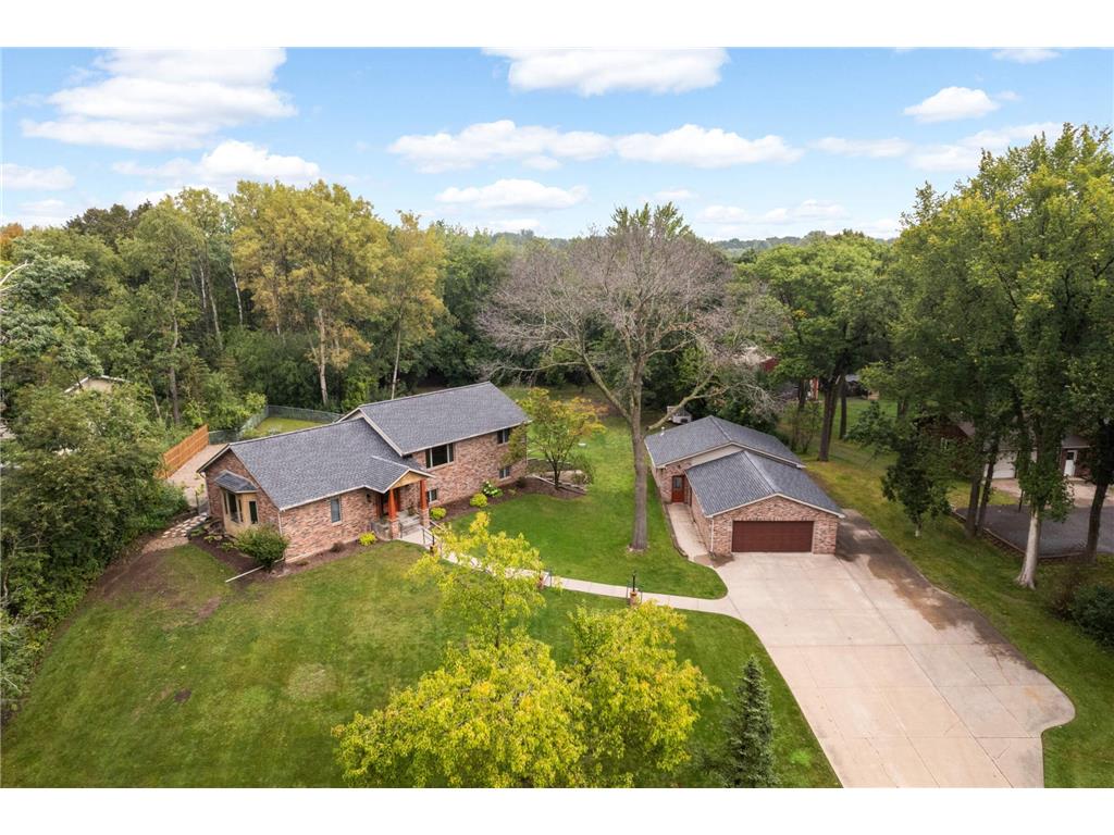 576 Burr Oak Lane Hudson WI 54016 7006126 image1