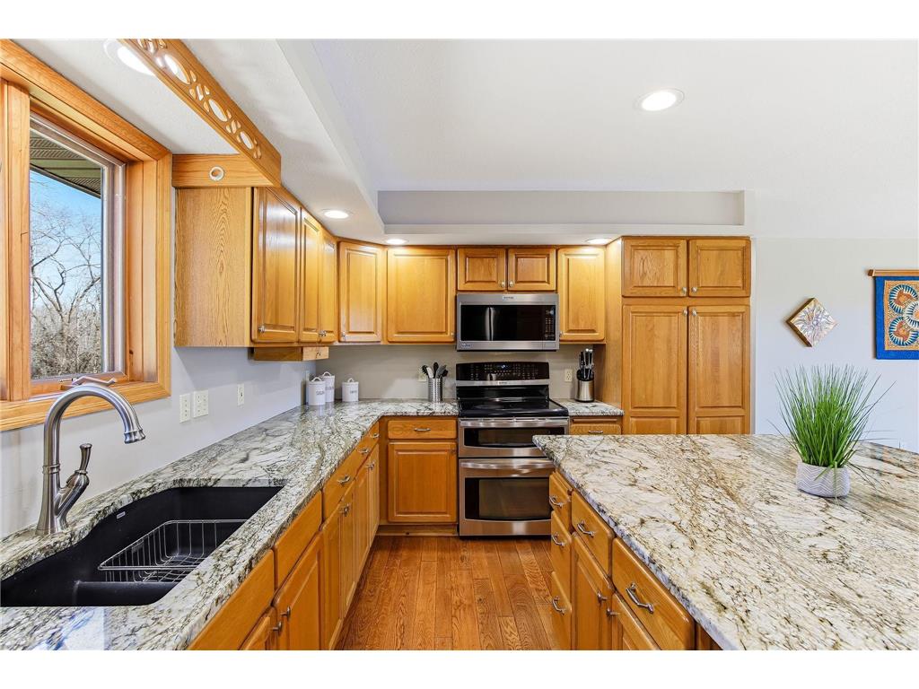 576 Burr Oak Lane Hudson WI 54016 7006126 image19