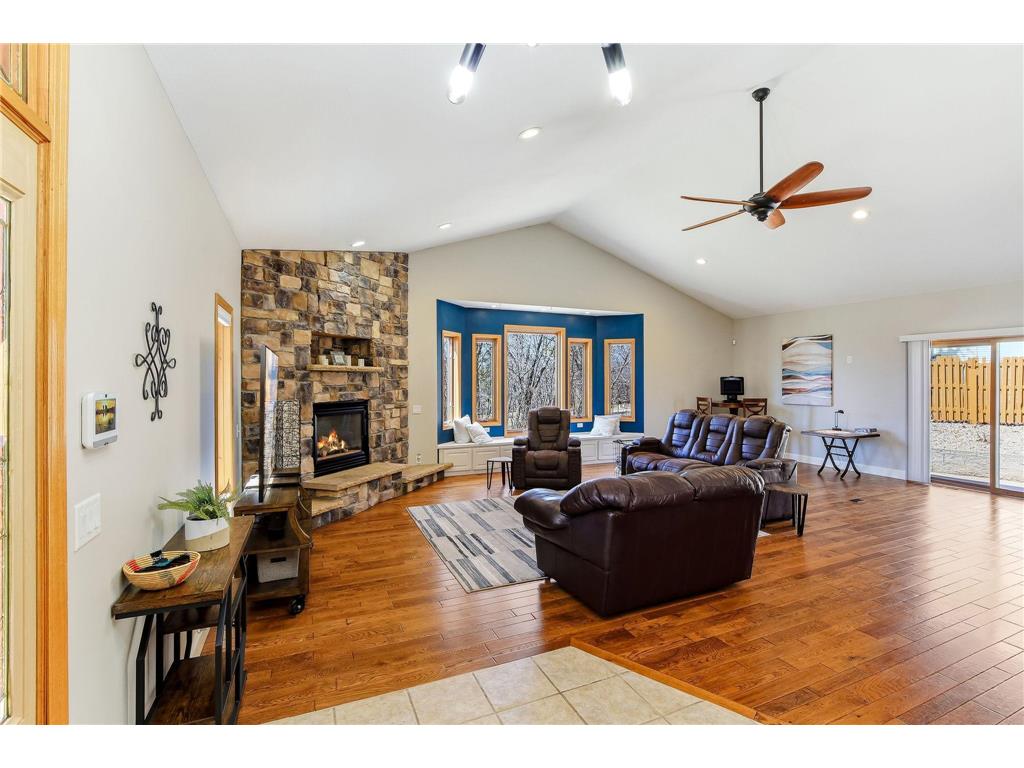 576 Burr Oak Lane Hudson WI 54016 7006126 image3