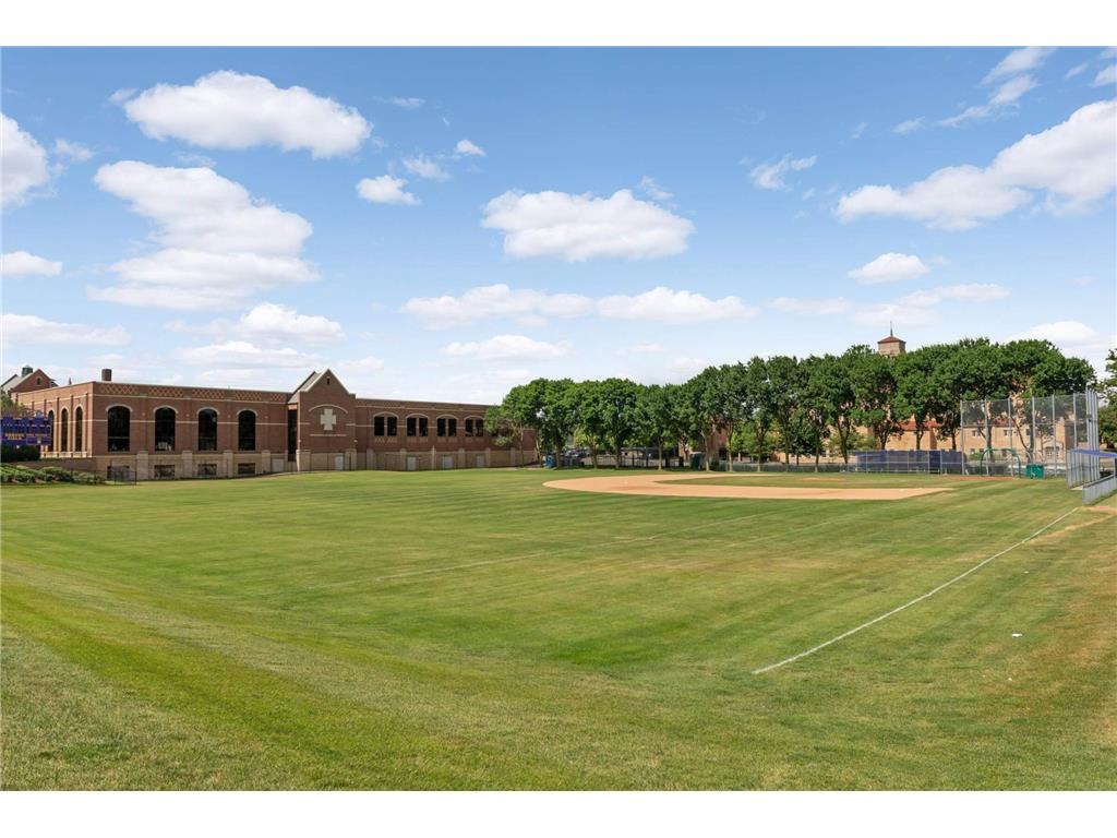 576 Lexington Parkway S Saint Paul MN 55116 7013593 image33