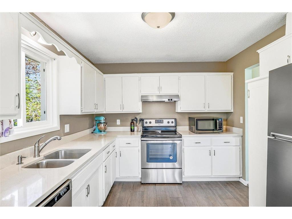 5765 Otter View Trail White Bear Twp MN 55110 7054533 image1