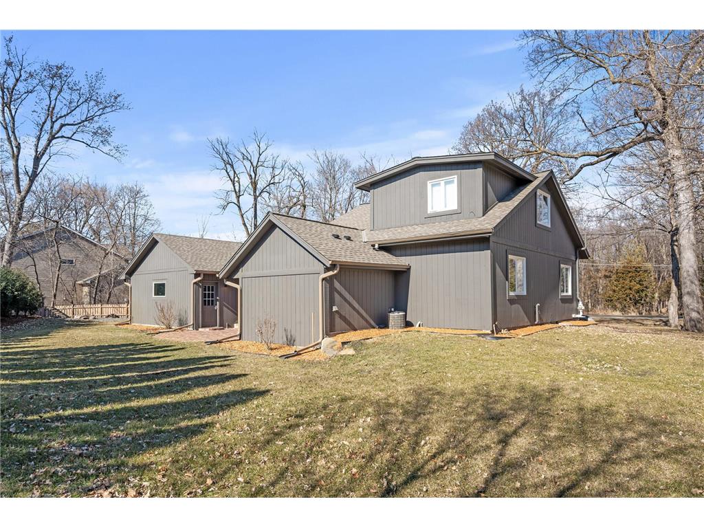 5770 Kelsey Drive, Shorewood, MN, 55331 | MLS: 6493363 | Edina Realty