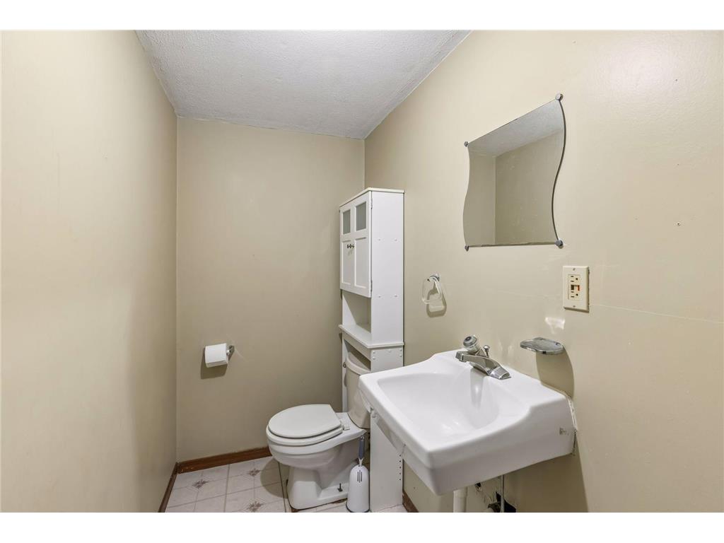 579 County Road B E Maplewood MN 55117 7047025 image22