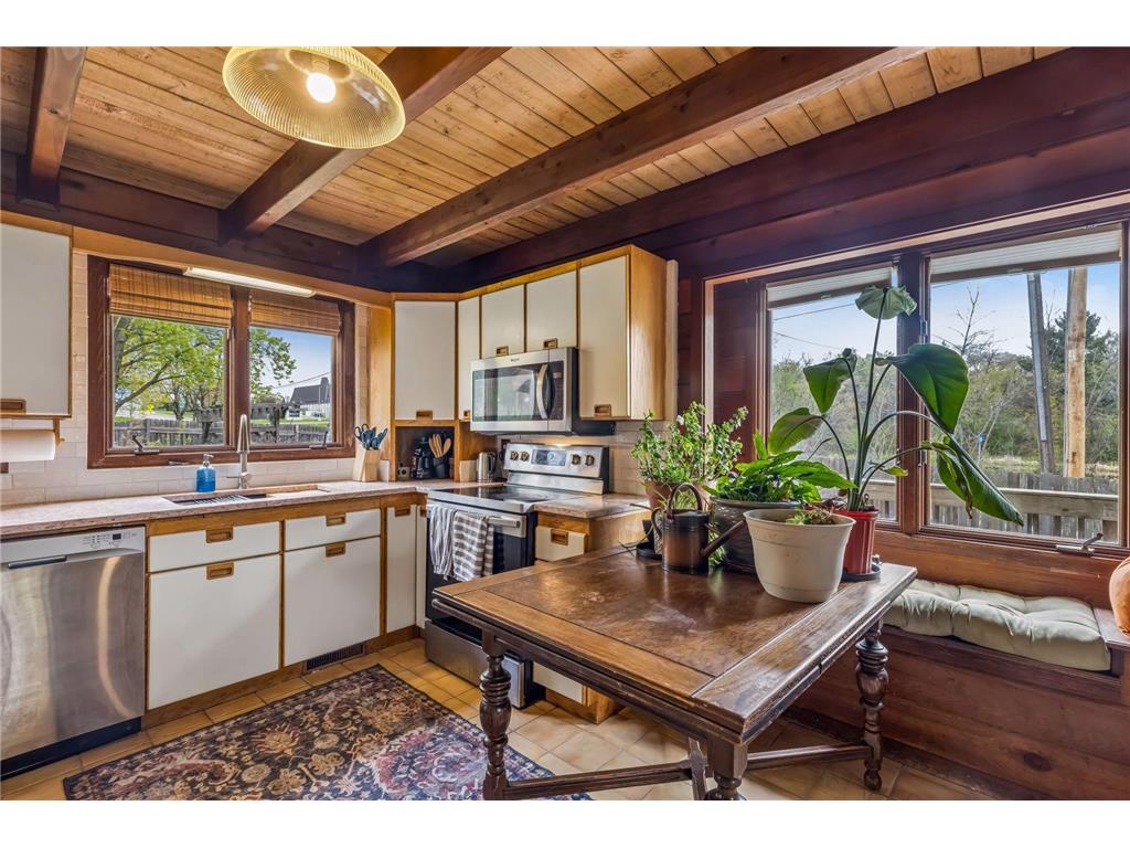 579 County Road B E Maplewood MN 55117 7047025 image9