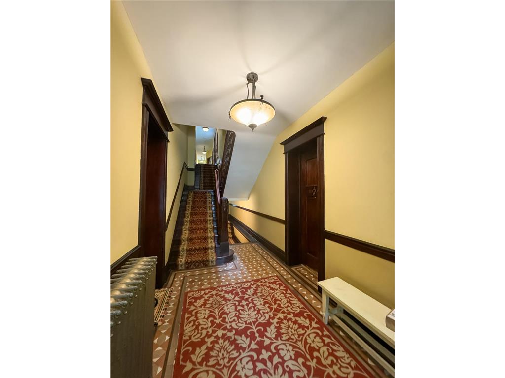 579 Summit Avenue #102 Saint Paul MN 55102 7111911 image5