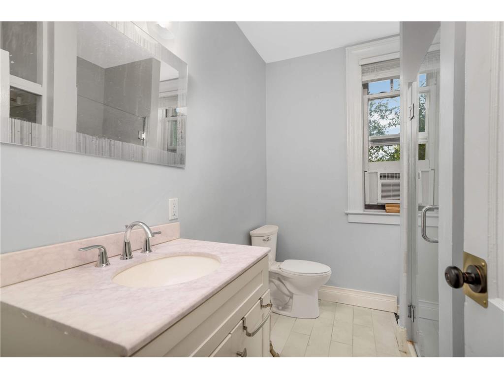 579 Summit Avenue #105 Saint Paul MN 55102 7041648 image16