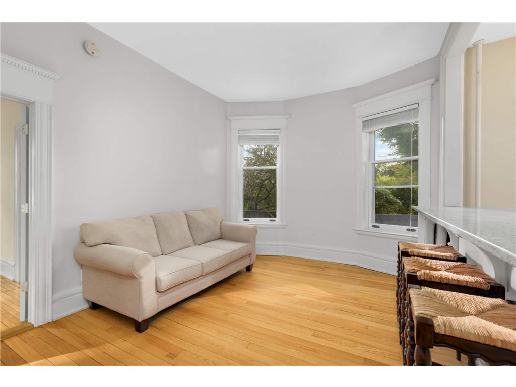 579 Summit Avenue #105 Saint Paul MN 55102 7041648 image5