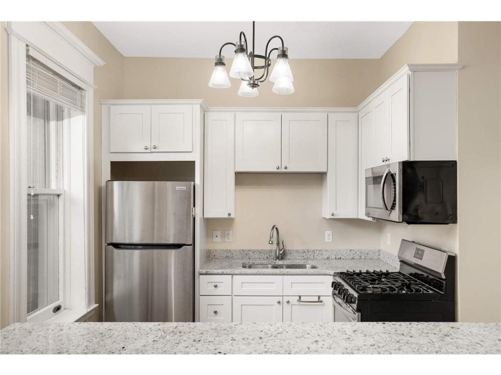 579 Summit Avenue #105 Saint Paul MN 55102 7041648 image8