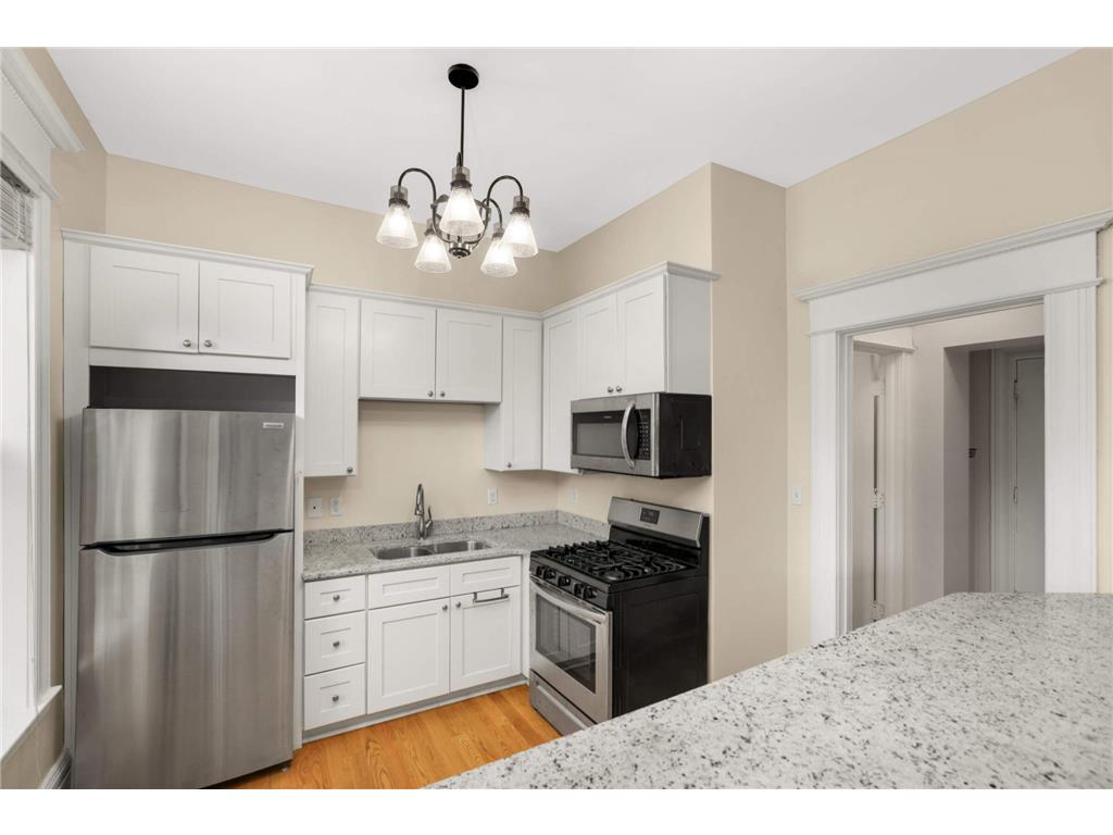 579 Summit Avenue #105 Saint Paul MN 55102 7041648 image9