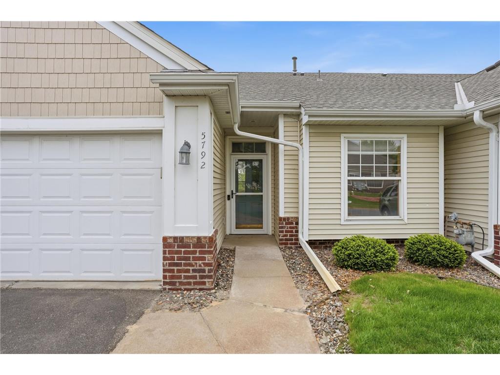 5792 Prairie Ridge Drive #182 Shoreview MN 55126 7056120 image3