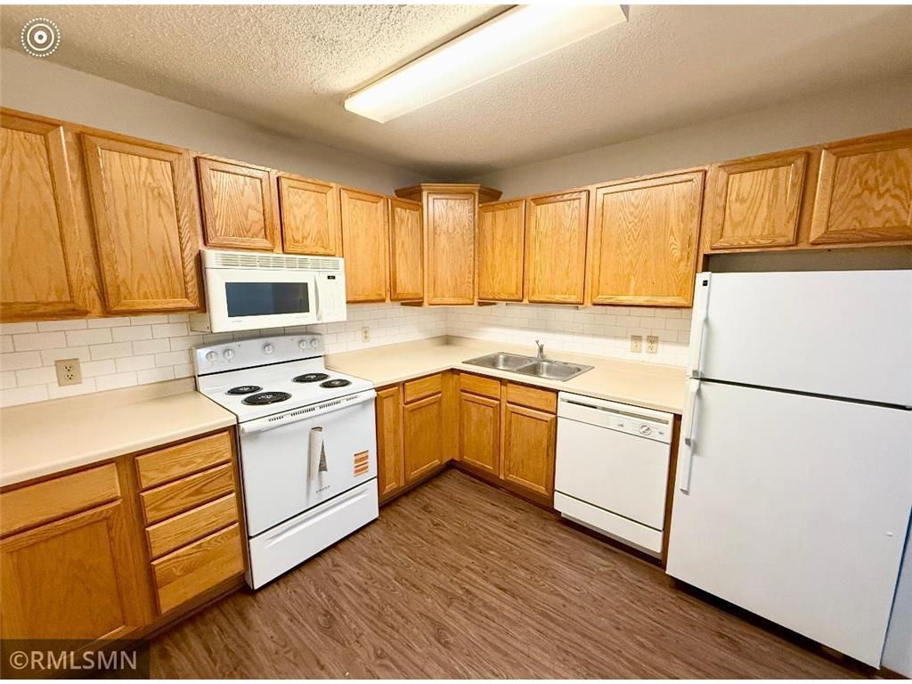 58 E 13th Street Waconia MN 55387 6760499 image1