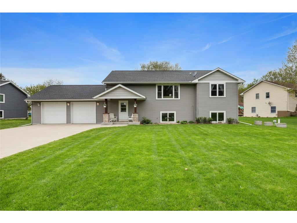 58 E Wood Ridge Drive, River Falls, WI, 54022 MLS 6369640 Edina Realty