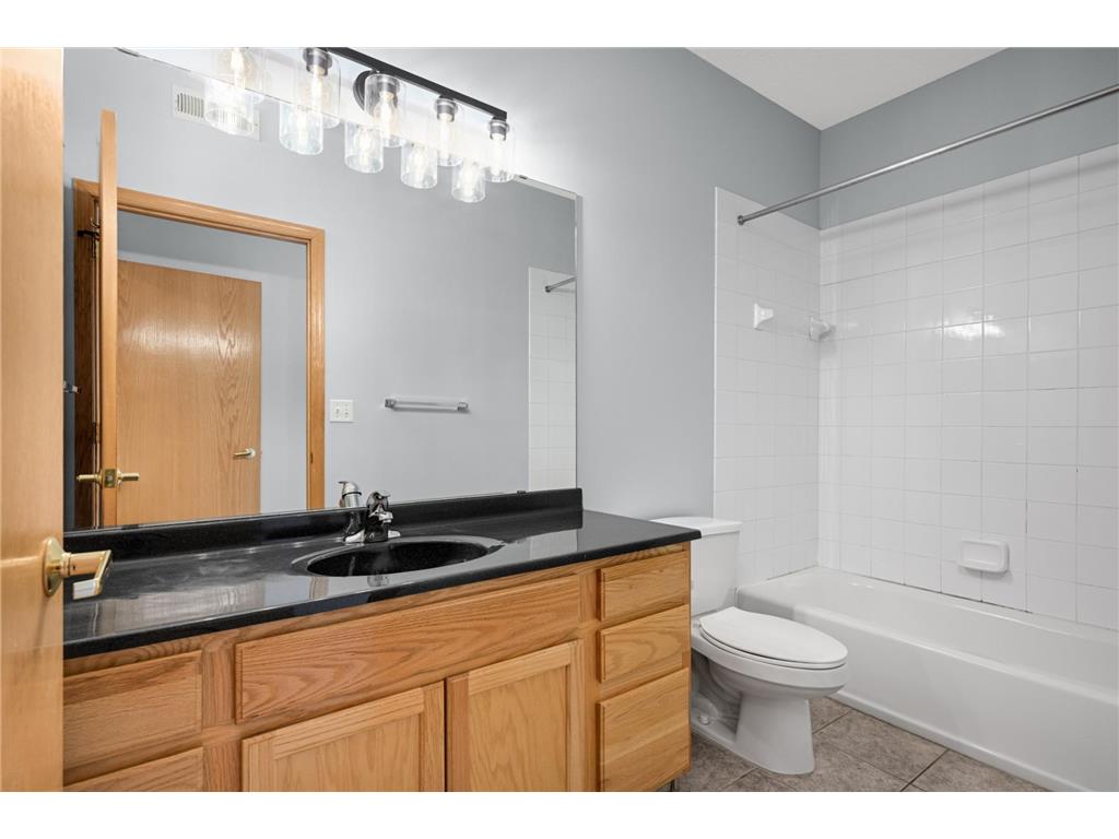 580 N 2nd Street #301 Minneapolis MN 55401 7038283 image25