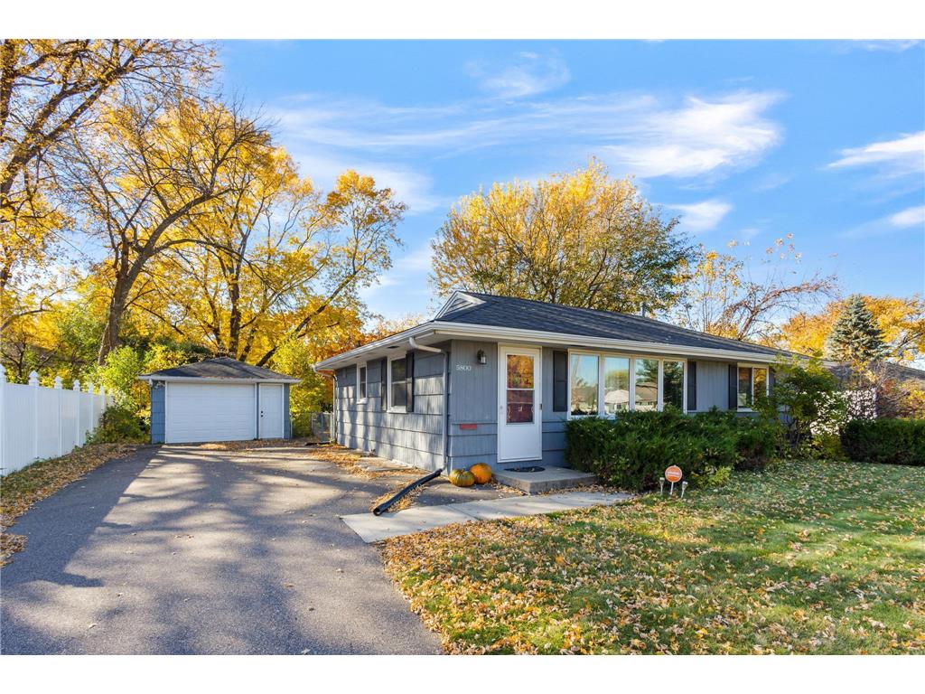 5800 W Moore Lake Drive W Fridley MN 55432 6809534 image1