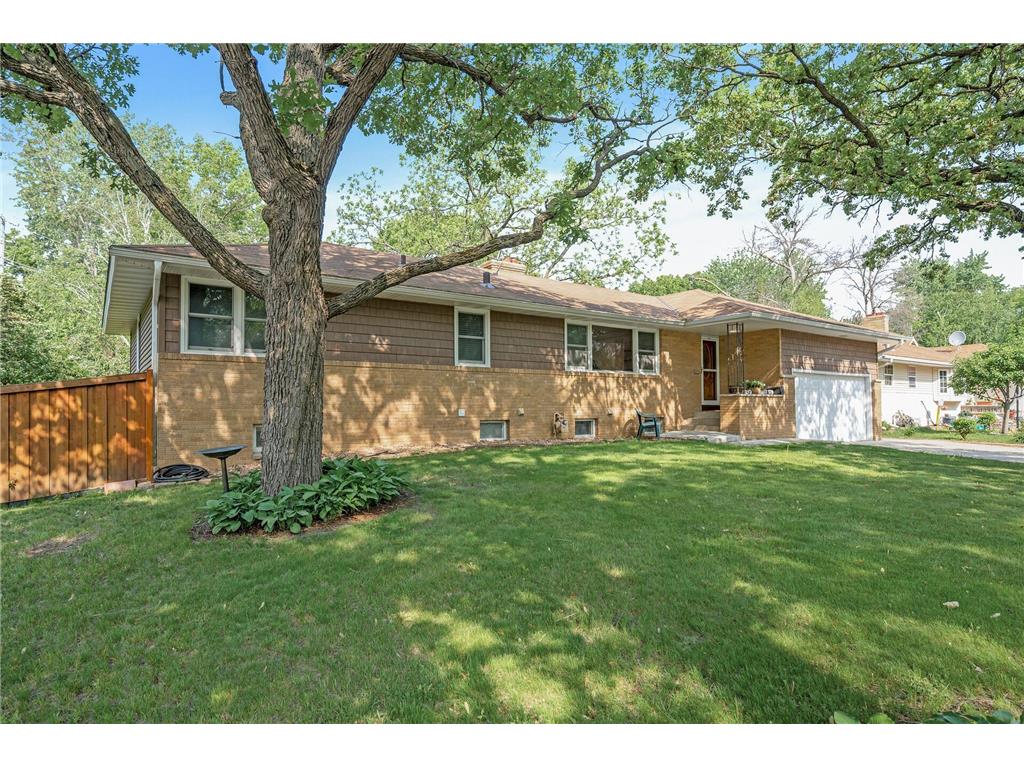 5801 June Avenue N Brooklyn Center MN 55429 6366485 image1