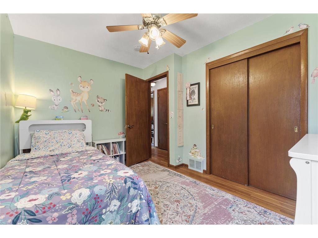 5801 Orchard Avenue N Crystal MN 55429 7100996 image21