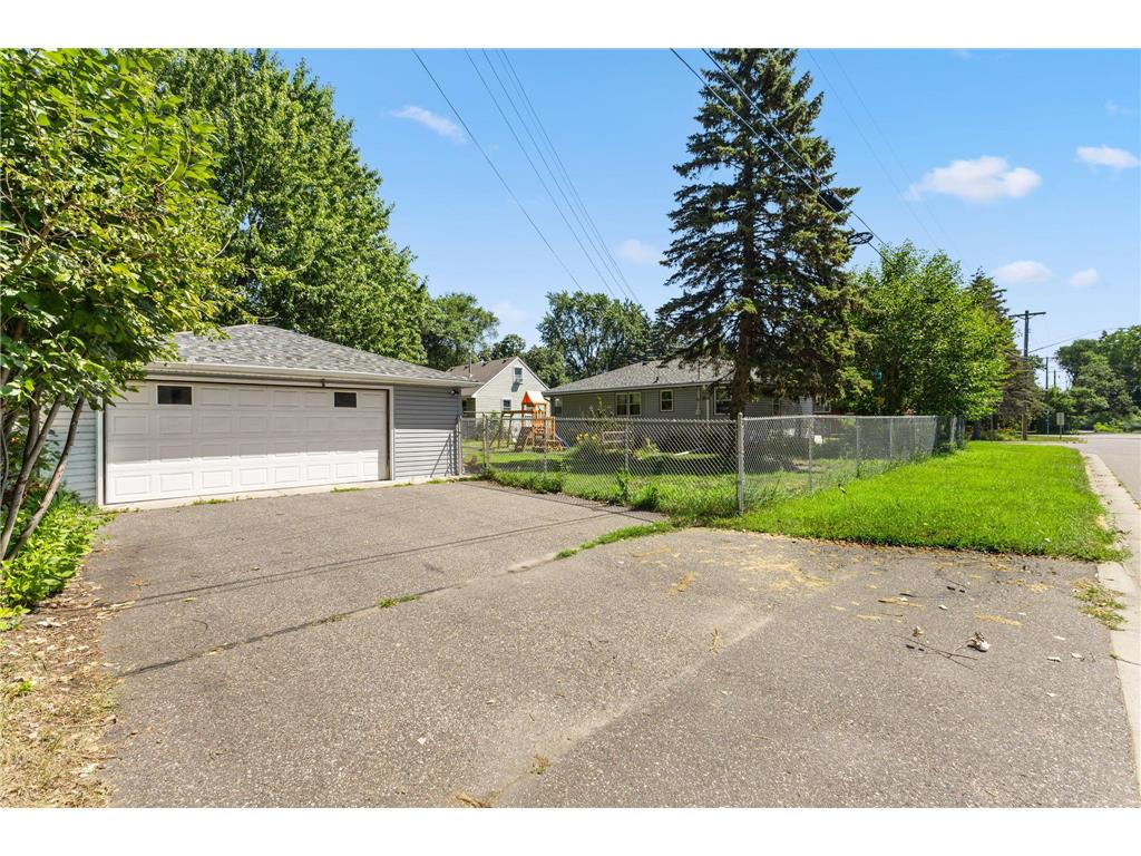 5801 Orchard Avenue N Crystal MN 55429 7100996 image32