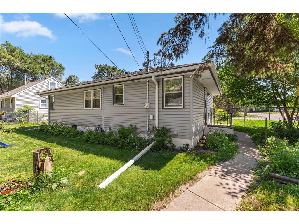 5801 Orchard Avenue N Crystal MN 55429 7100996 image36