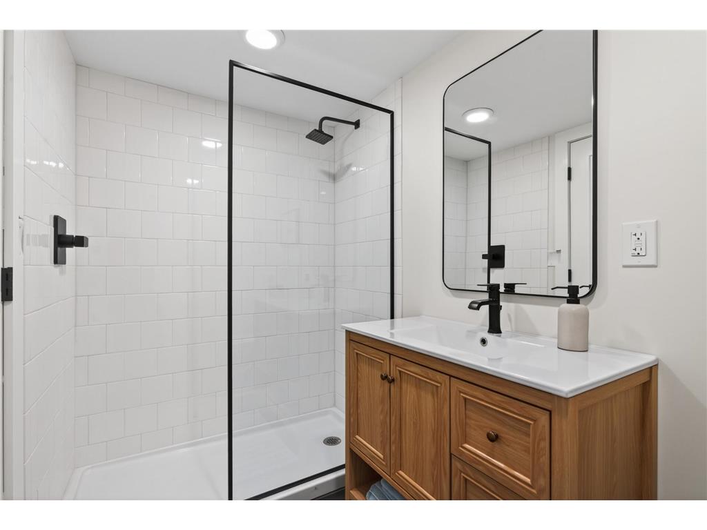 5804 Elliot Avenue Minneapolis MN 55417 7071347 image40